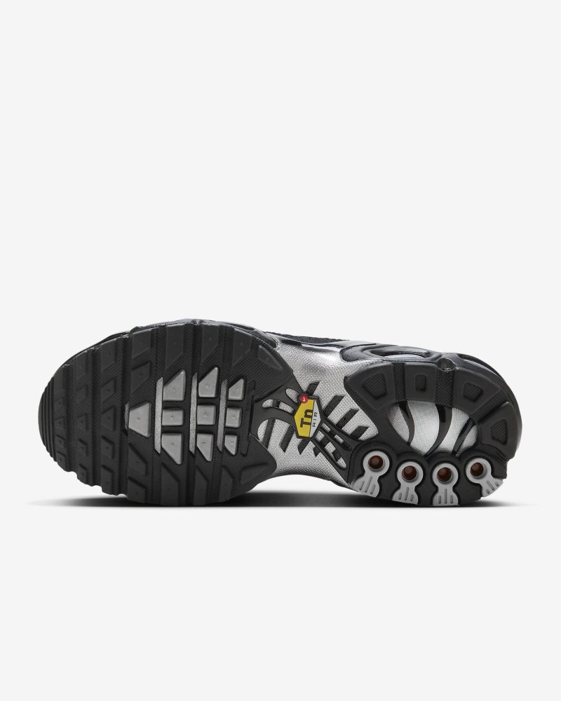 Nike Air Max Plus DQ0850 001 sneaker finder com 2