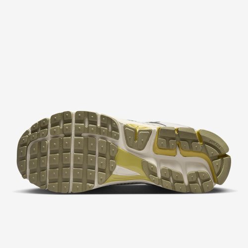 Nike Zoom Vomero 5 FV0397 001 sneaker finder com 2